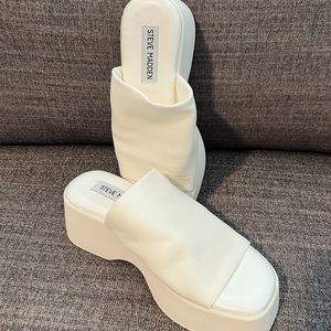 Steve Madden “Slinky 30”